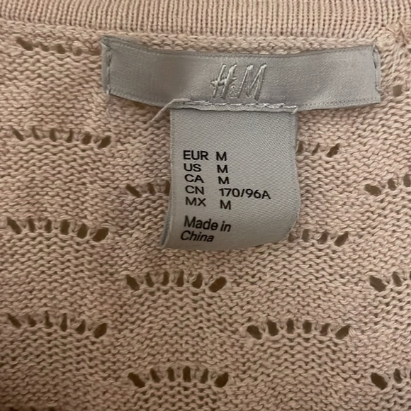 3 for $25! H&M‎ button down 3/4 sleeve sweater - Picture 2 of 5